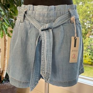 Jolt High waisted Jean shorts w built in belt.